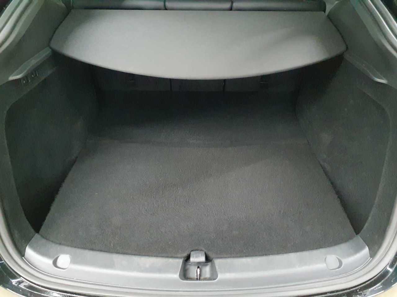 Tesla Model Y Performance Dual Motor AWD 15