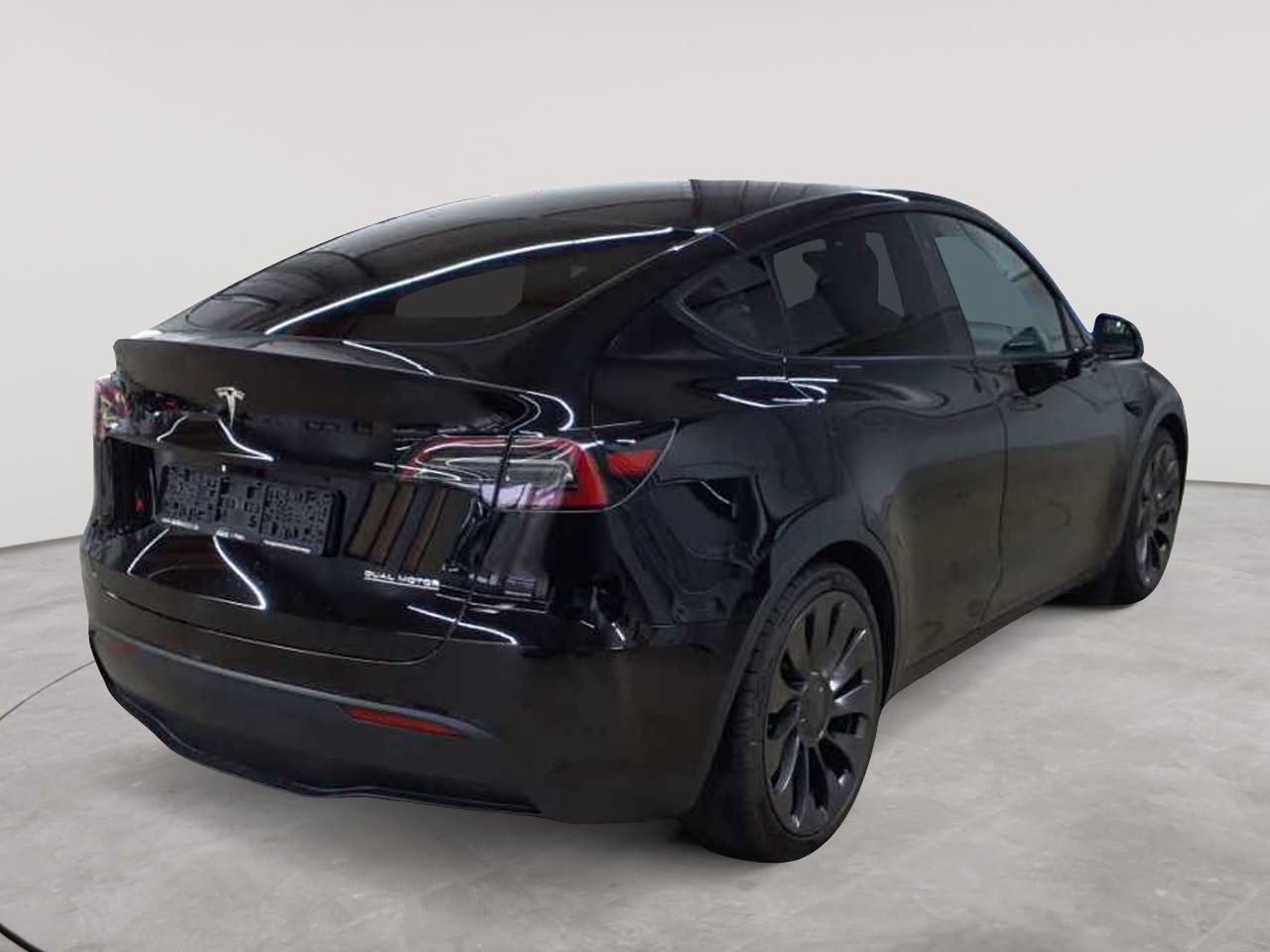 Tesla Model Y Performance Dual Motor AWD 4