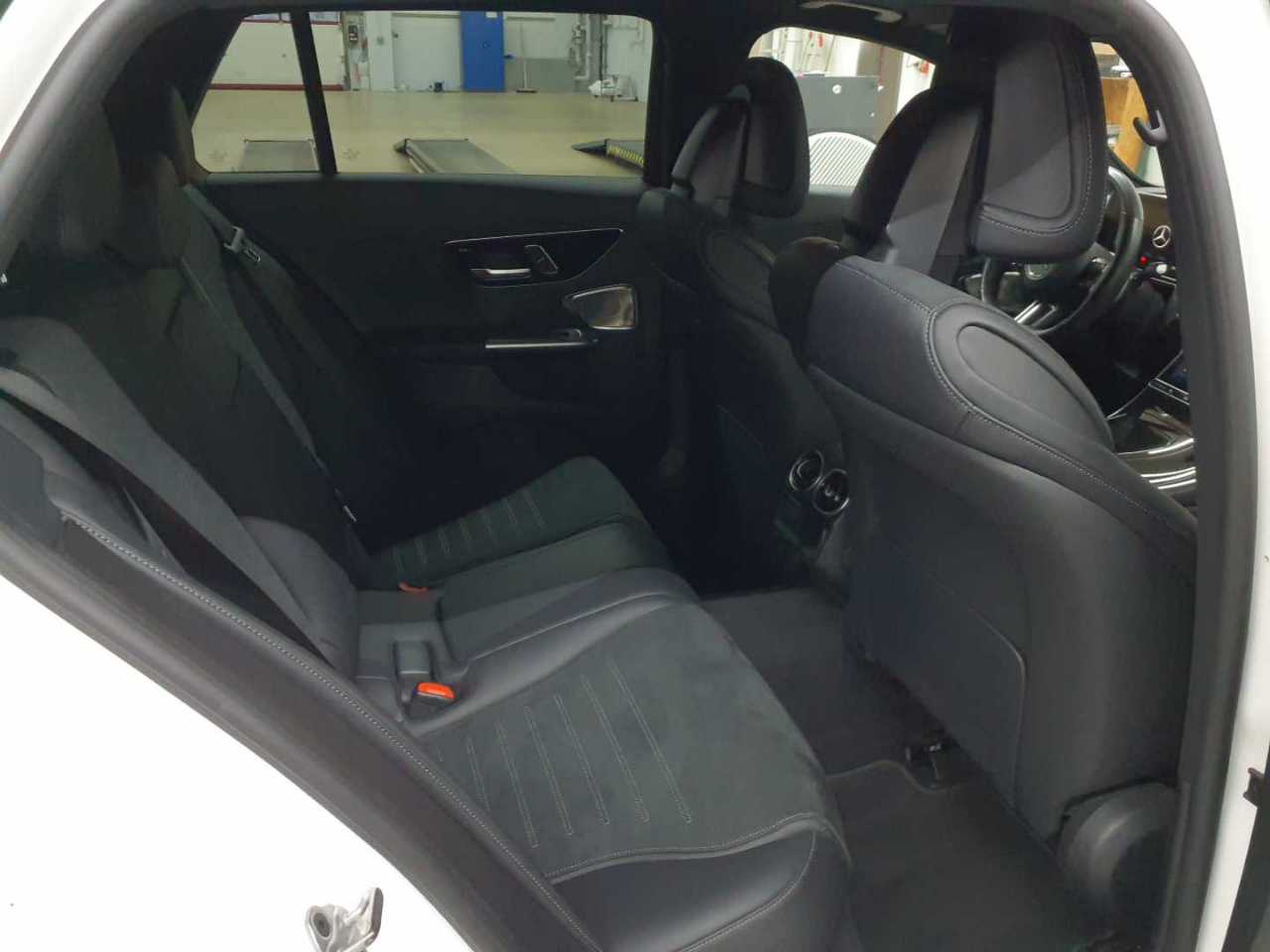 Mercedes-Benz C 220 d T 9G-TRONIC AMG Line 14