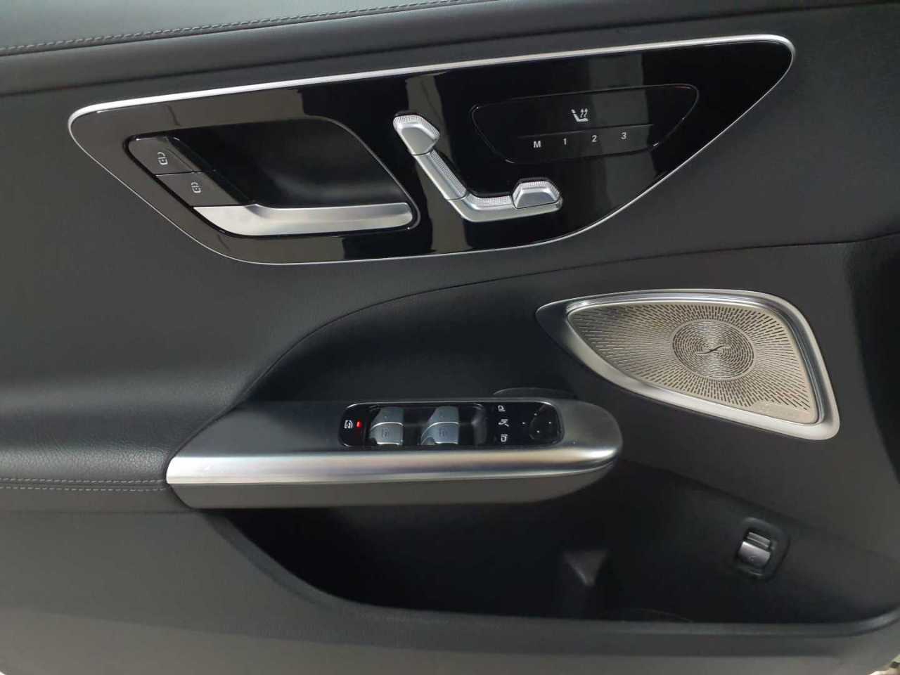 Mercedes-Benz C 220 d T 9G-TRONIC AMG Line 19