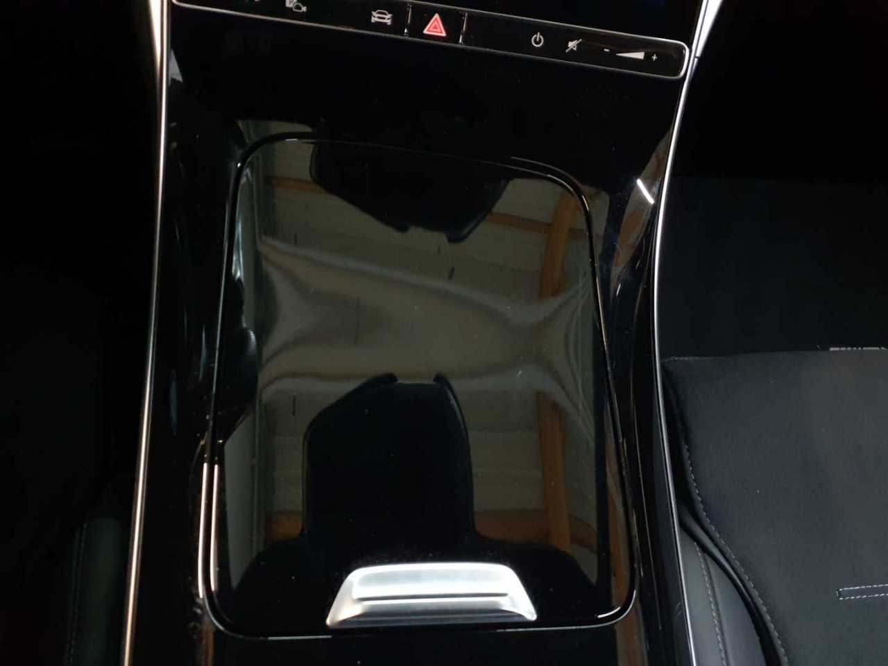 Mercedes-Benz C 220 d T 9G-TRONIC AMG Line 10