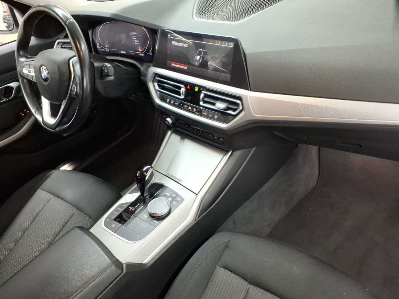 Bmw 316d Touring Aut. 9