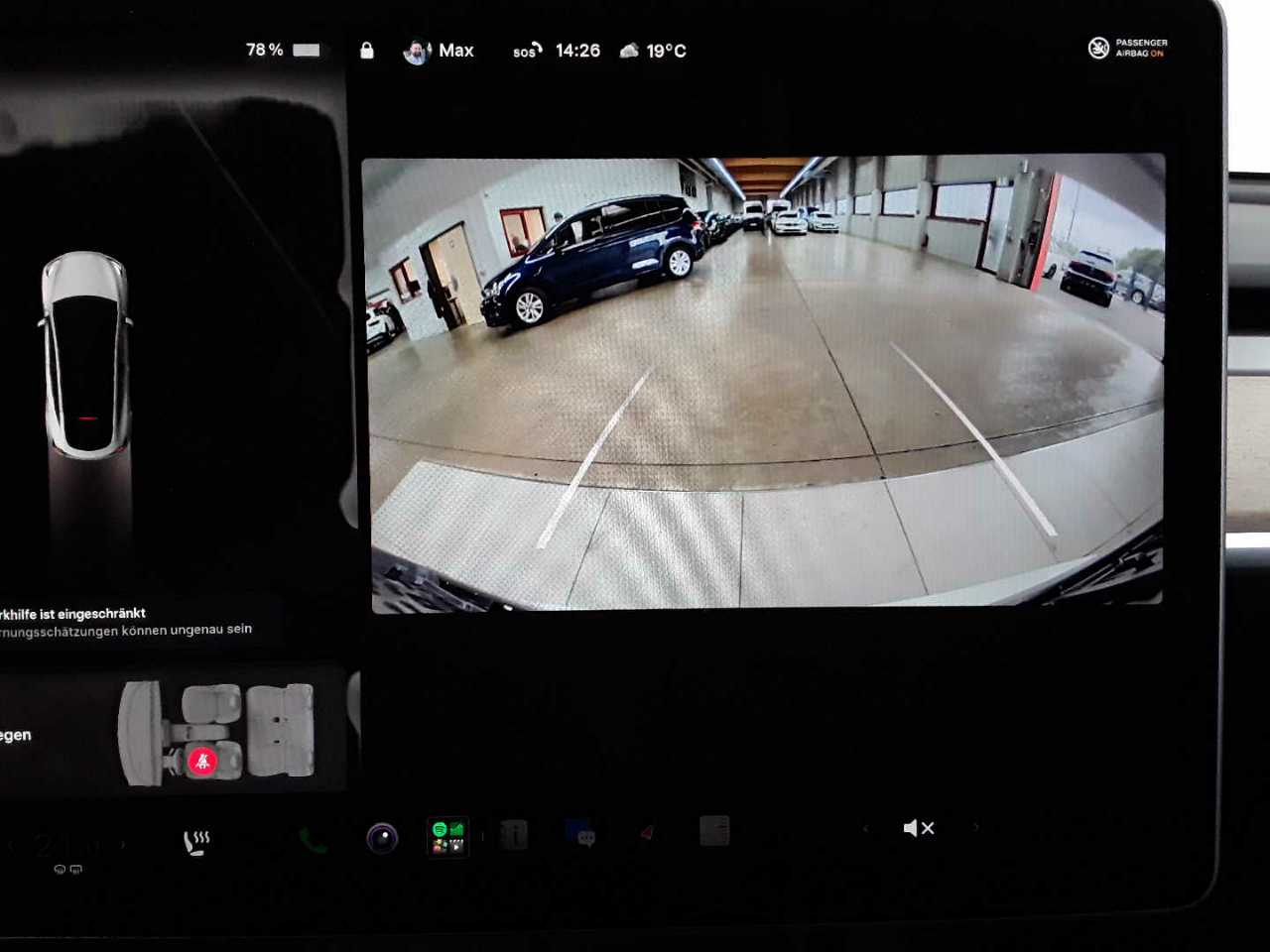 Tesla Model Y Long Range Dual Motor AWD 17