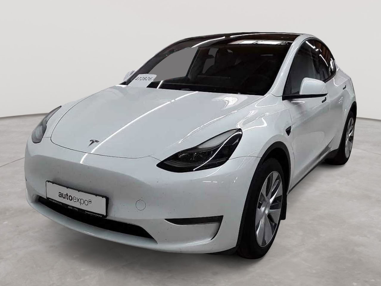 Tesla Model Y Long Range Dual Motor AWD 2