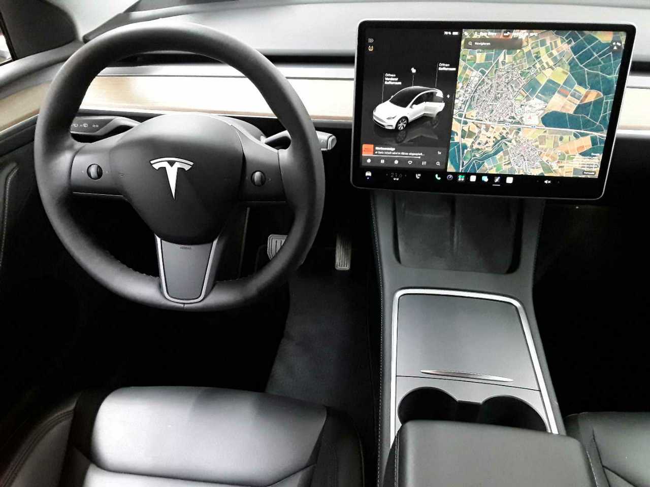 Tesla Model Y Long Range Dual Motor AWD 10