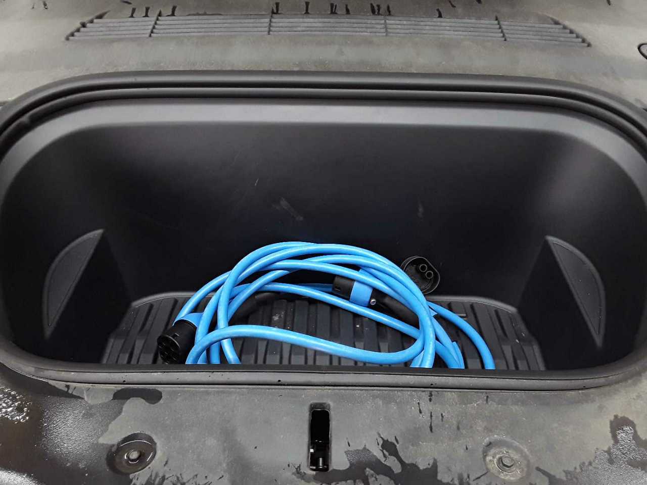 Tesla Model Y Long Range Dual Motor AWD 16