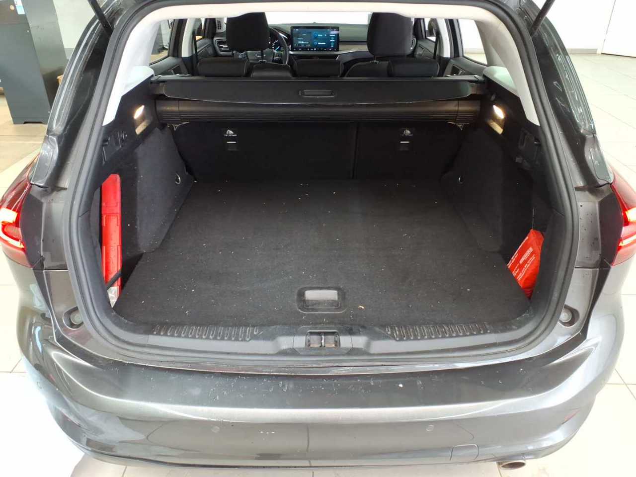 Ford Focus Turnier 1.5 EcoBlue Start-Stopp-System Aut. TITANIUM 15