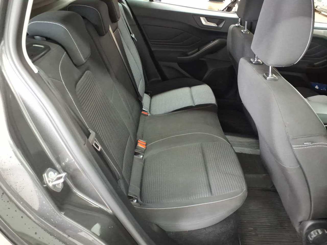 Ford Focus Turnier 1.5 EcoBlue Start-Stopp-System Aut. TITANIUM 14