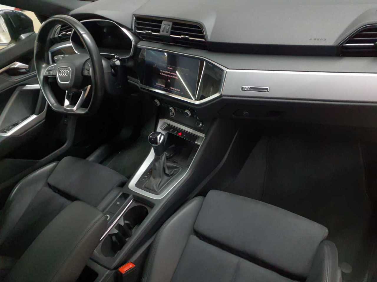 Audi Q3 35 TDI S tronic S line 9