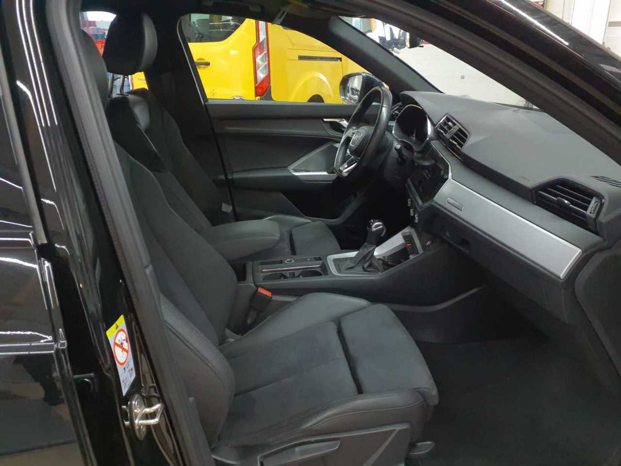 Audi Q3 35 TDI S tronic S line 8