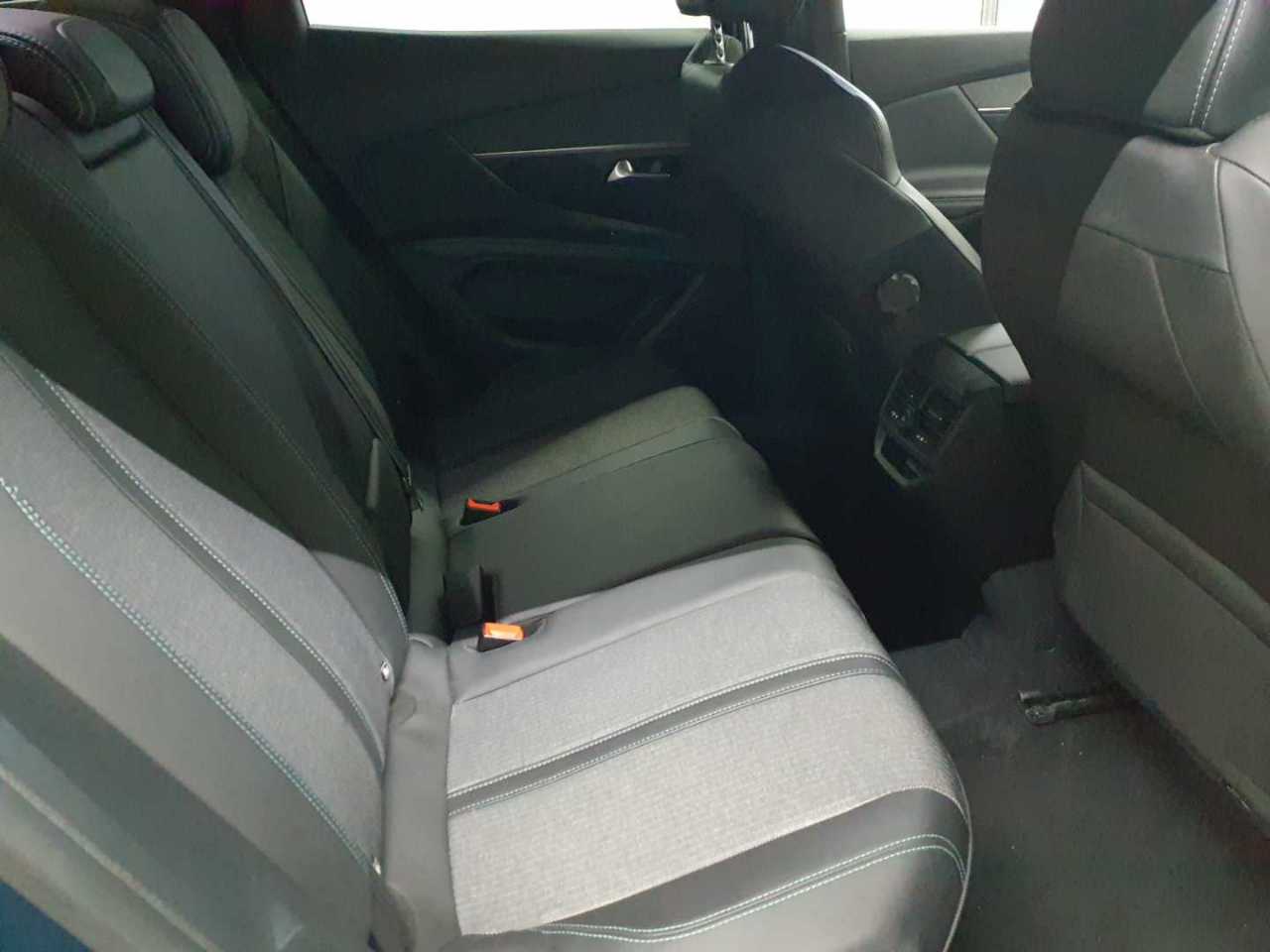 Peugeot 3008 PureTech 130 Stop & Start GPF Allure Pack 14