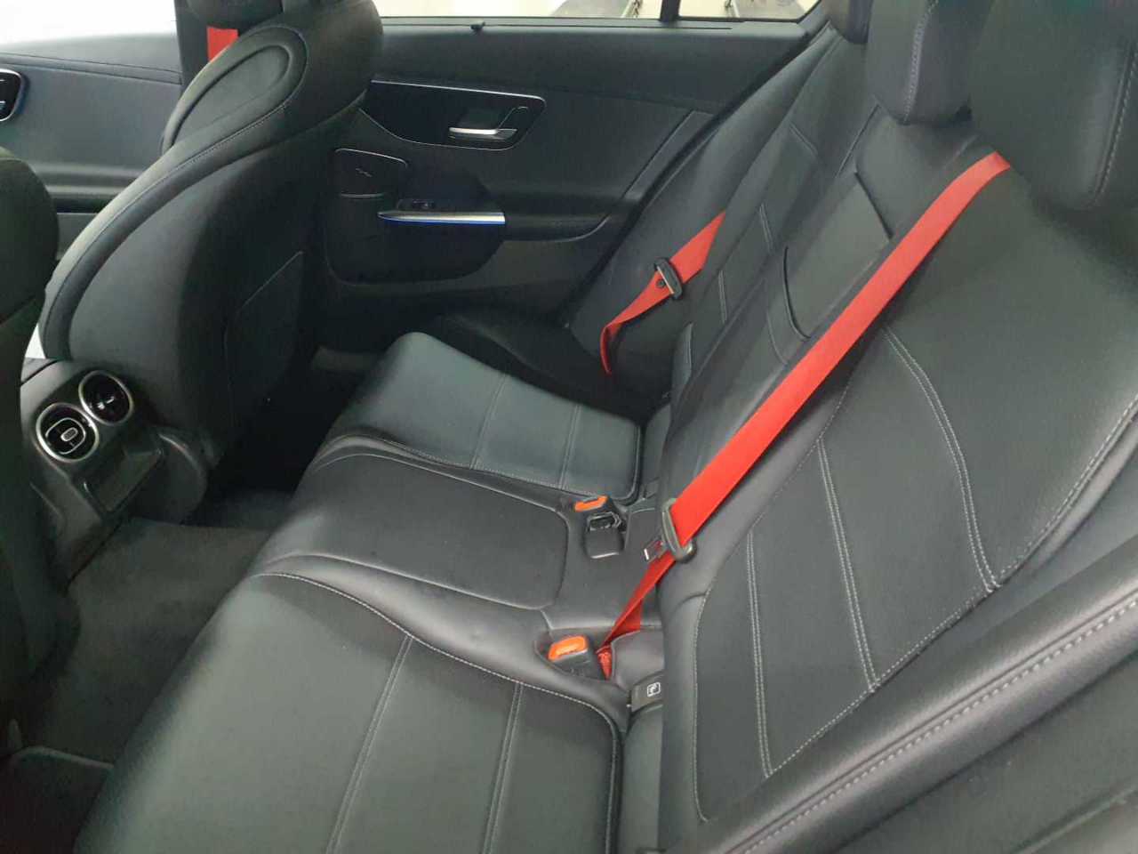 Mercedes-Benz C 300 d 9G-TRONIC 4Matic AMG Line 13
