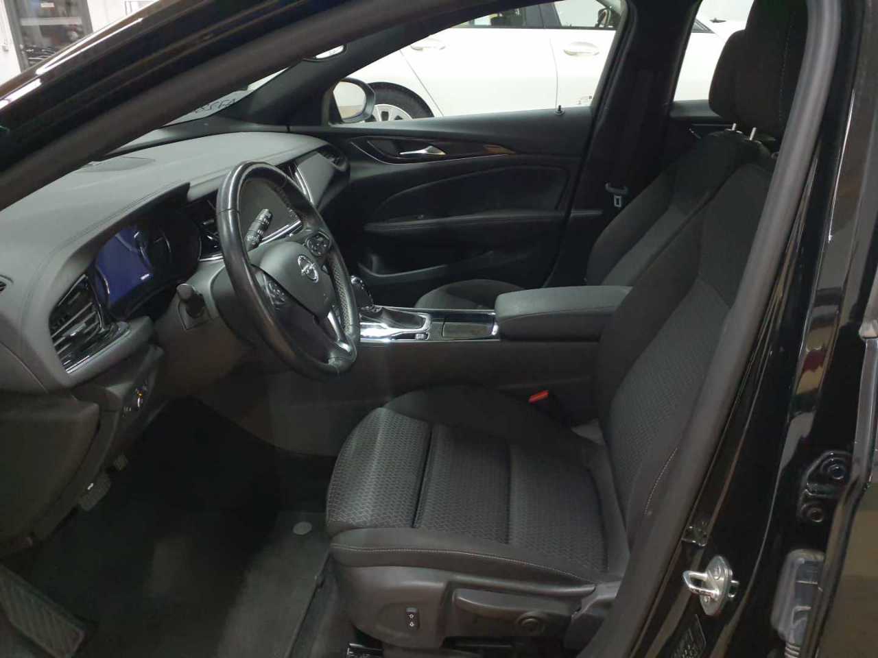 Opel Insignia Sports Tourer 1.5 Diesel Automatik Business 7