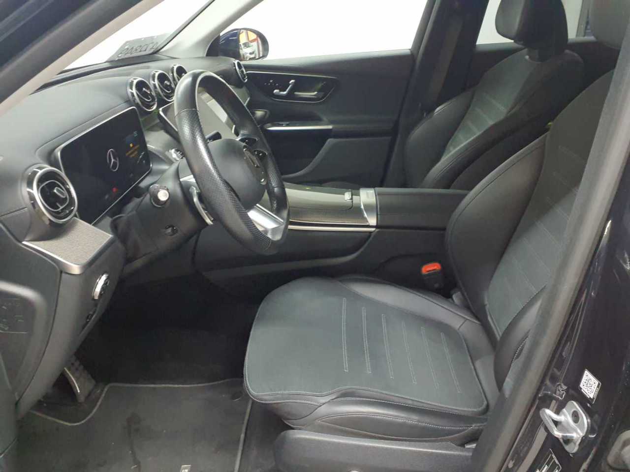 Mercedes-Benz GLC 220 d 4Matic 9G-TRONIC AMG Line Advanced 8