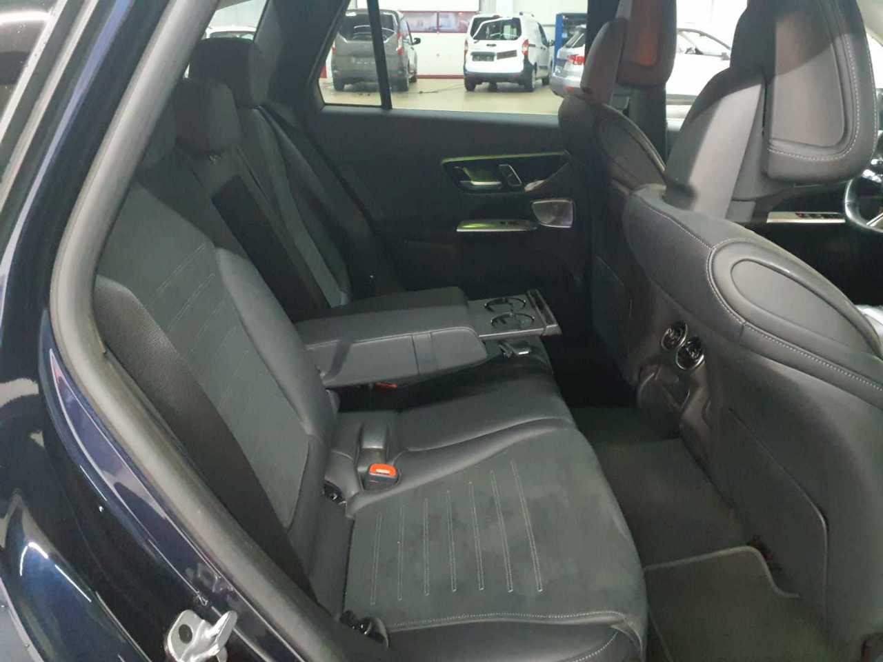 Mercedes-Benz GLC 220 d 4Matic 9G-TRONIC AMG Line Advanced 13