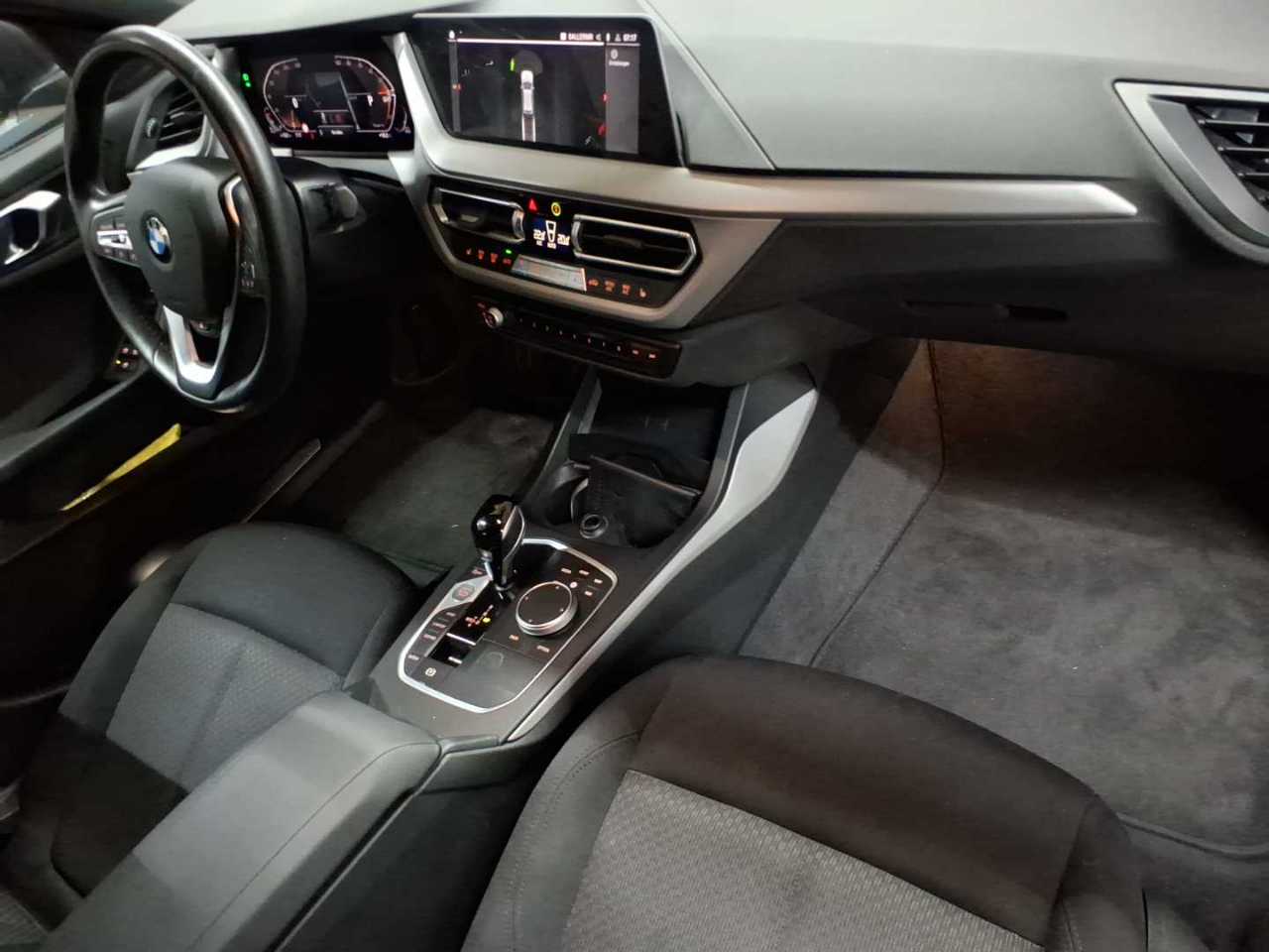 BMW 118d Aut. Advantage 9