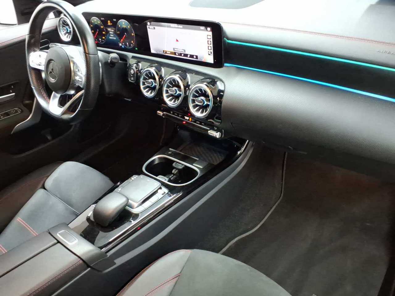 Mercedes-Benz CLA 200 d 8G-DCT AMG Line 9