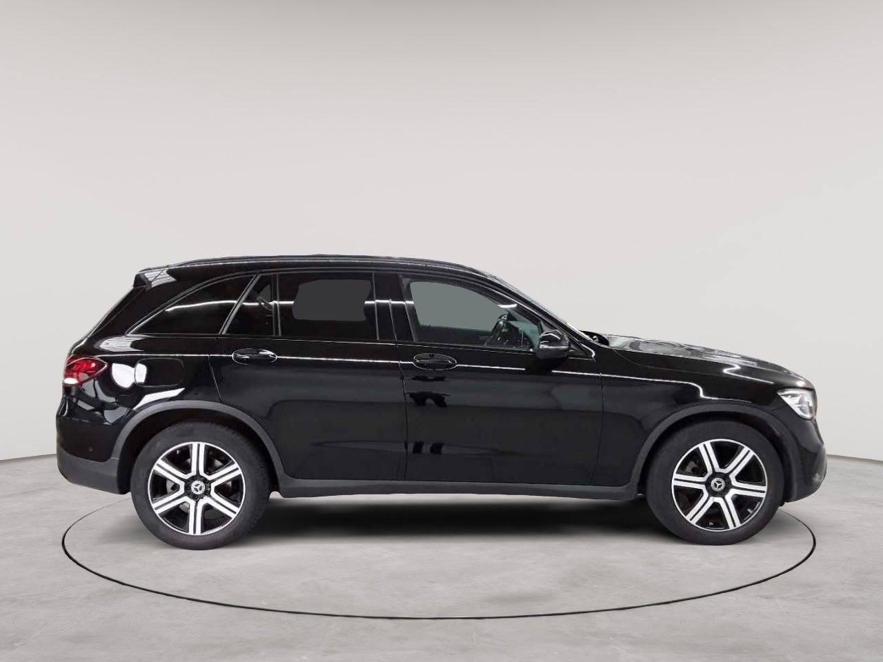 Mercedes-Benz GLC 220 d 4Matic 9G-TRONIC 3