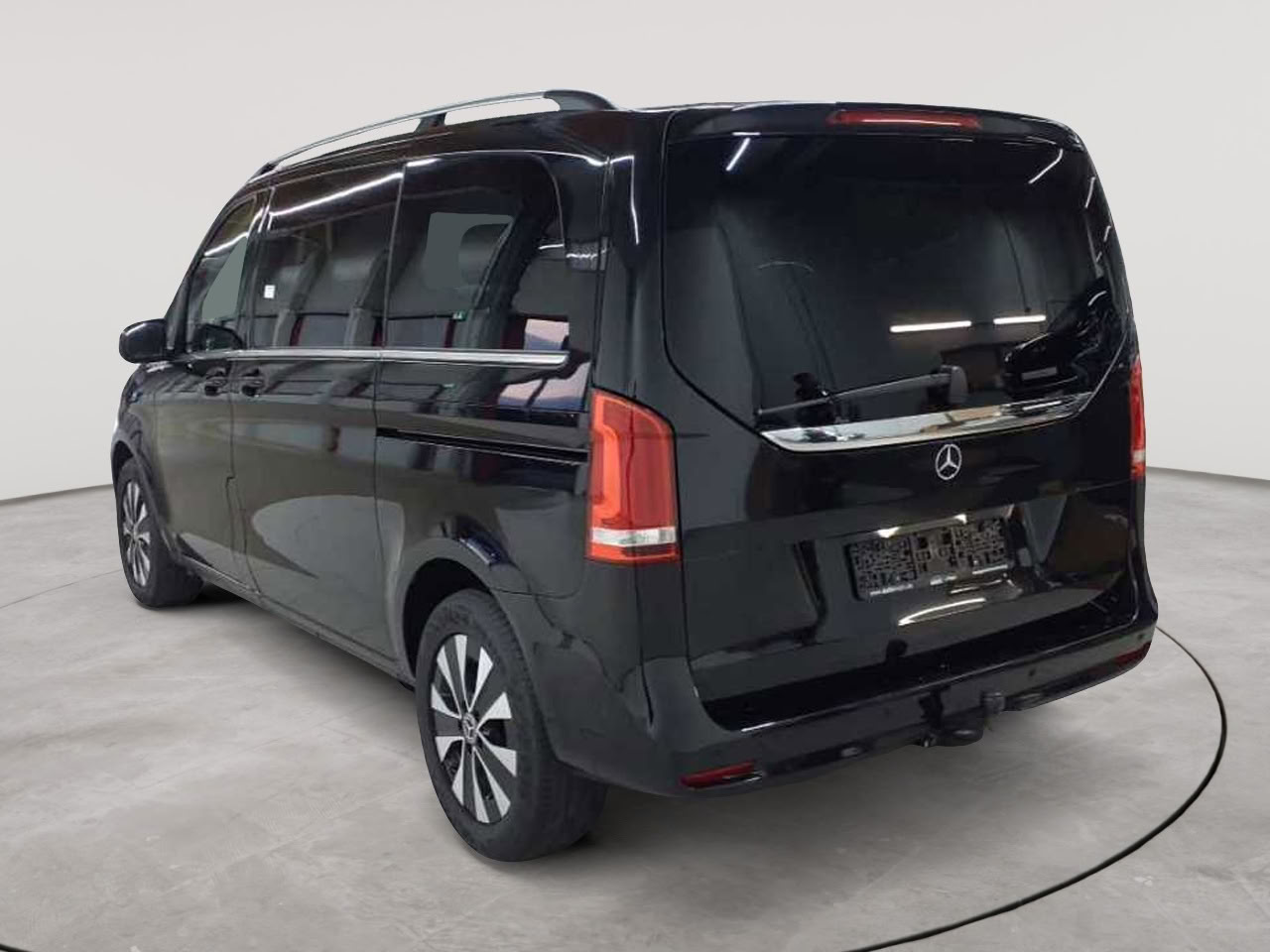 Mercedes-Benz V 250 d kompakt 4Matic 9G-TRONIC Avantgarde 5