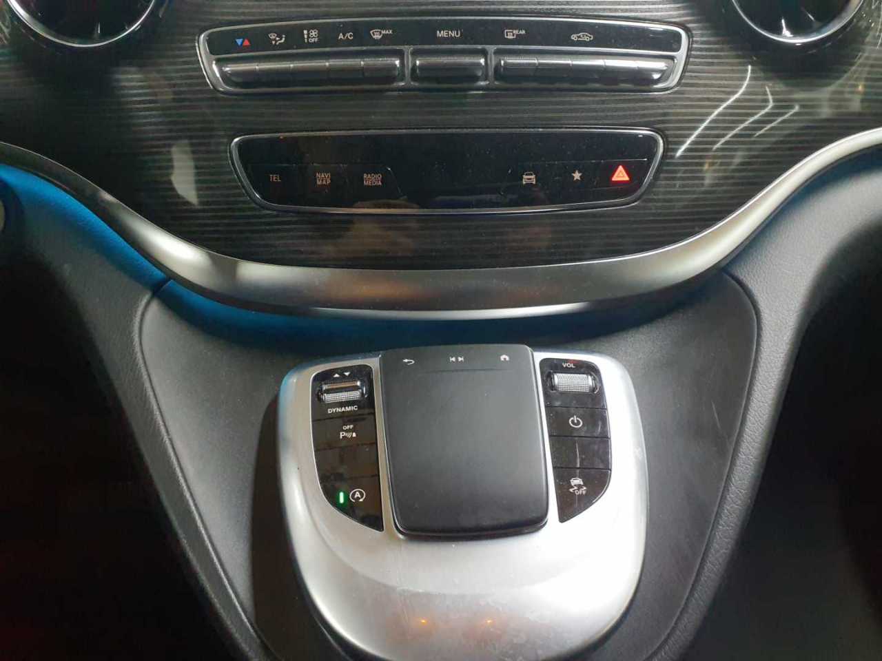 Mercedes-Benz V 250 d kompakt 4Matic 9G-TRONIC Avantgarde 10