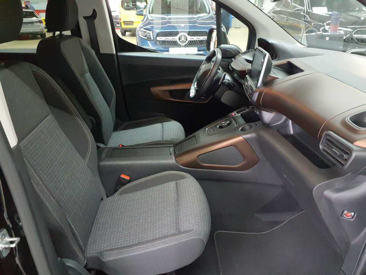 Peugeot Rifter PureTech 130 L2 EAT8 GT 7
