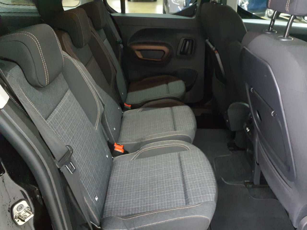 Peugeot Rifter PureTech 130 L2 EAT8 GT 13