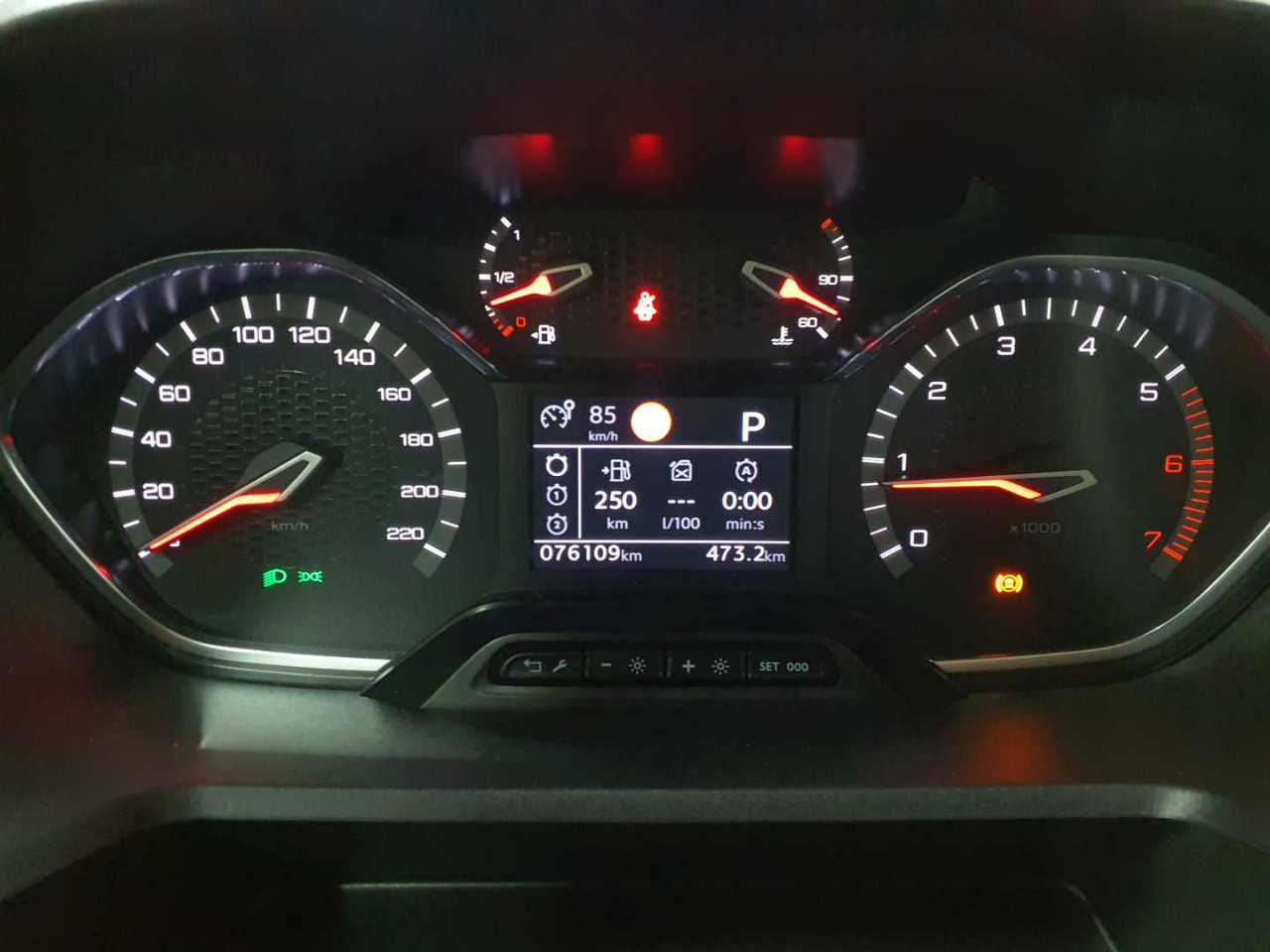 Peugeot Rifter PureTech 130 L2 EAT8 GT 11