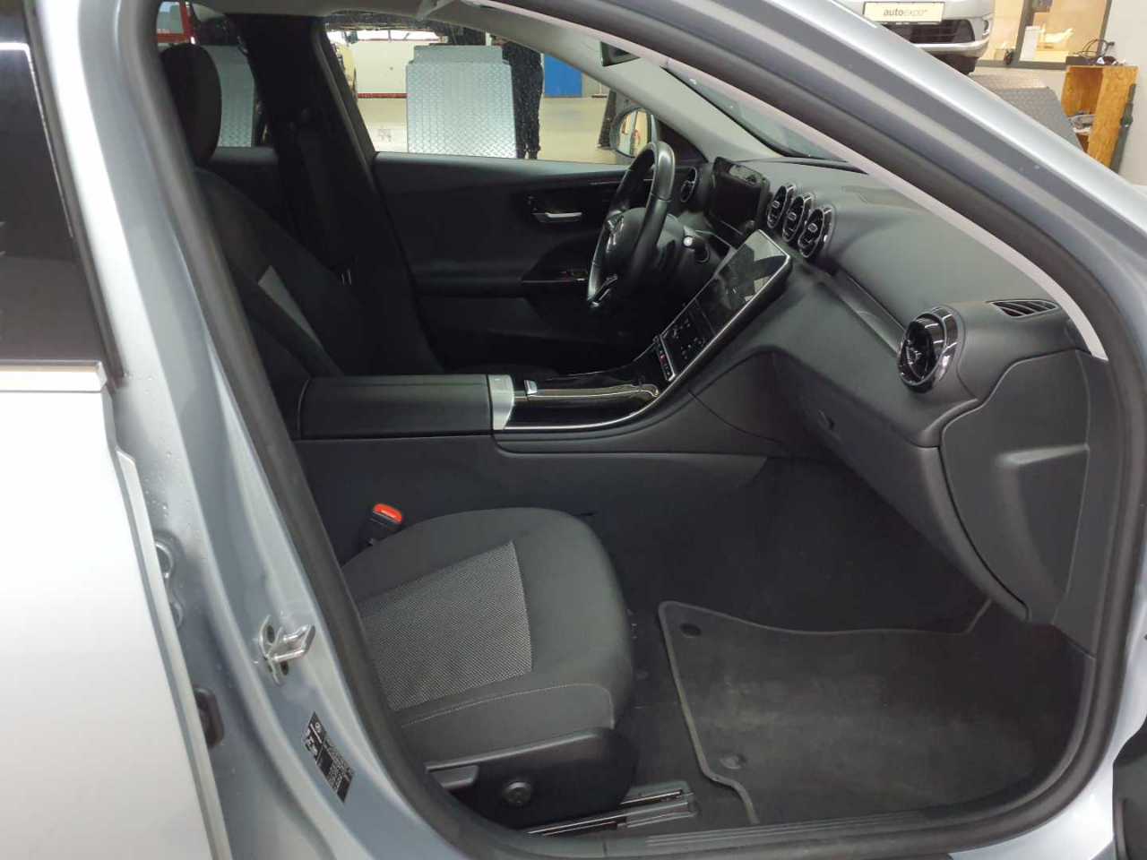 Mercedes-Benz C 200 d T 9G-TRONIC 8