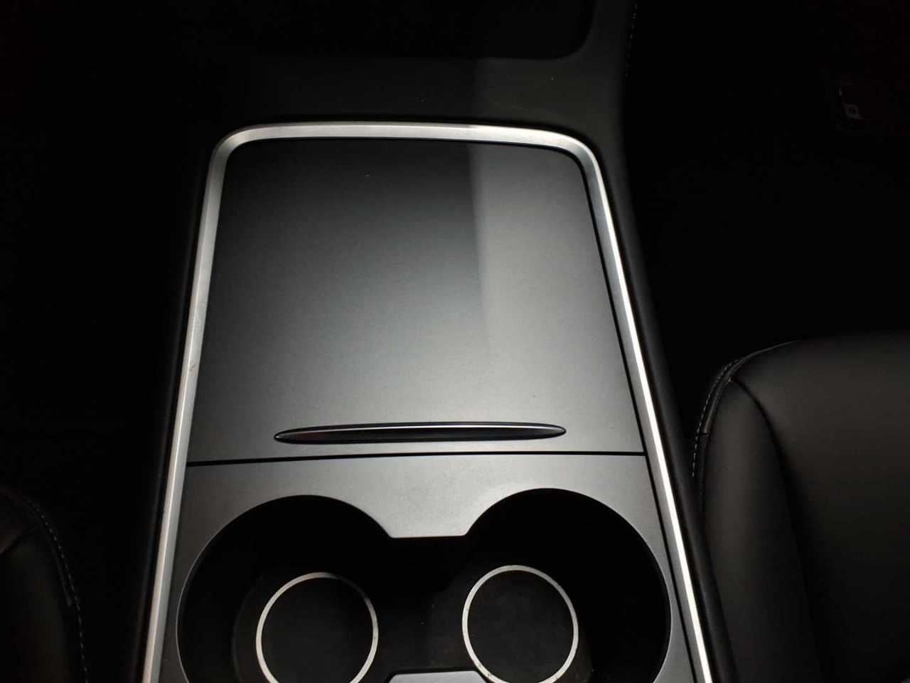 Tesla Model 3 Langstreckenbatt. Allradantrieb Dual Motor 10