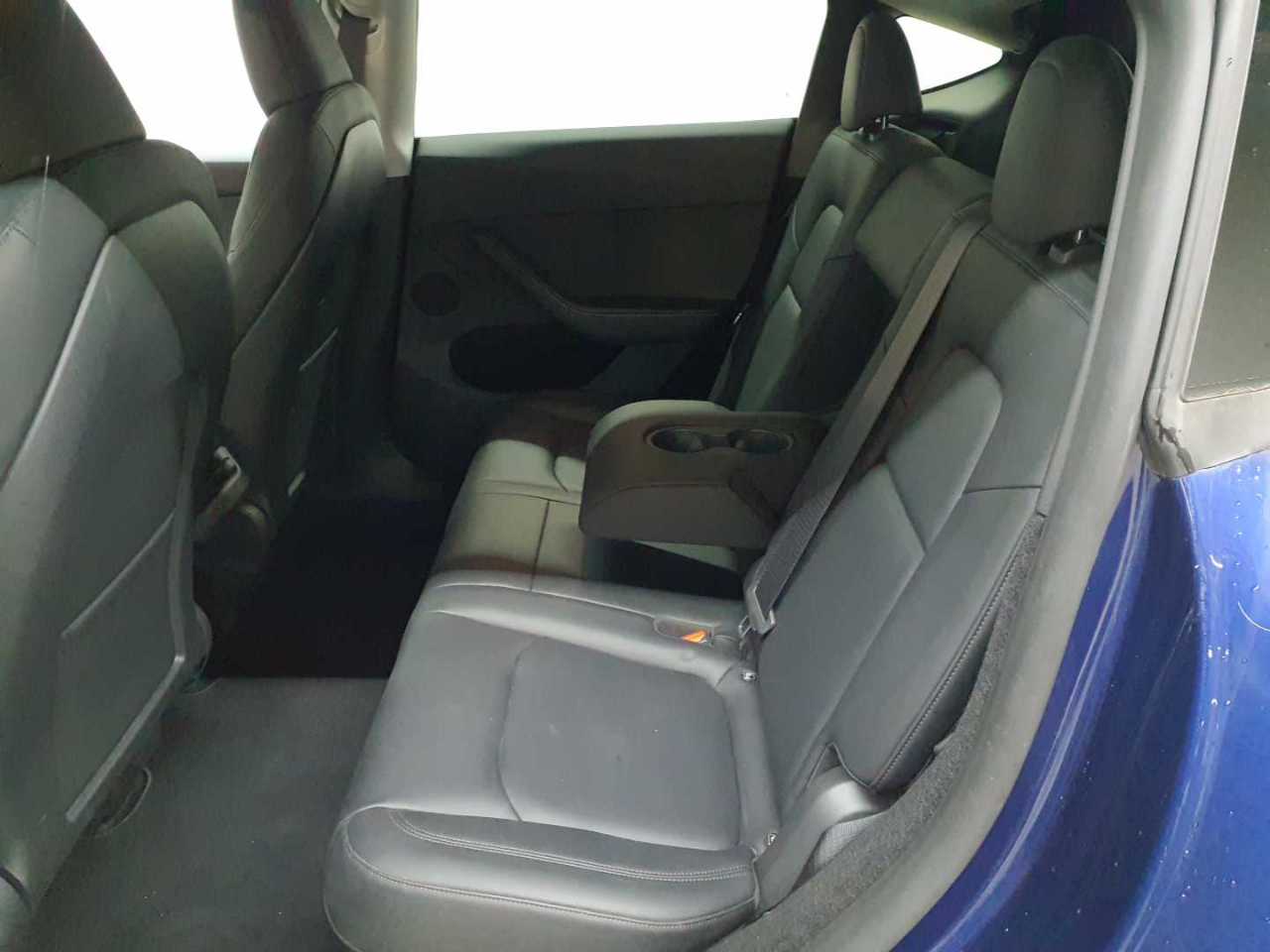 Tesla Model Y Long Range Dual Motor AWD 14