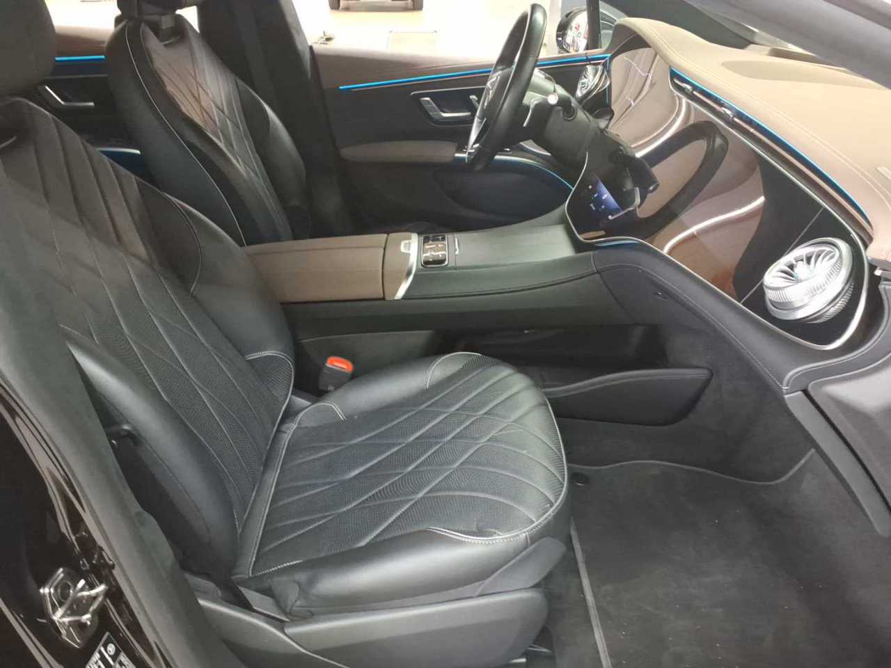 Mercedes-Benz EQS 580 4Matic Electric Art 8