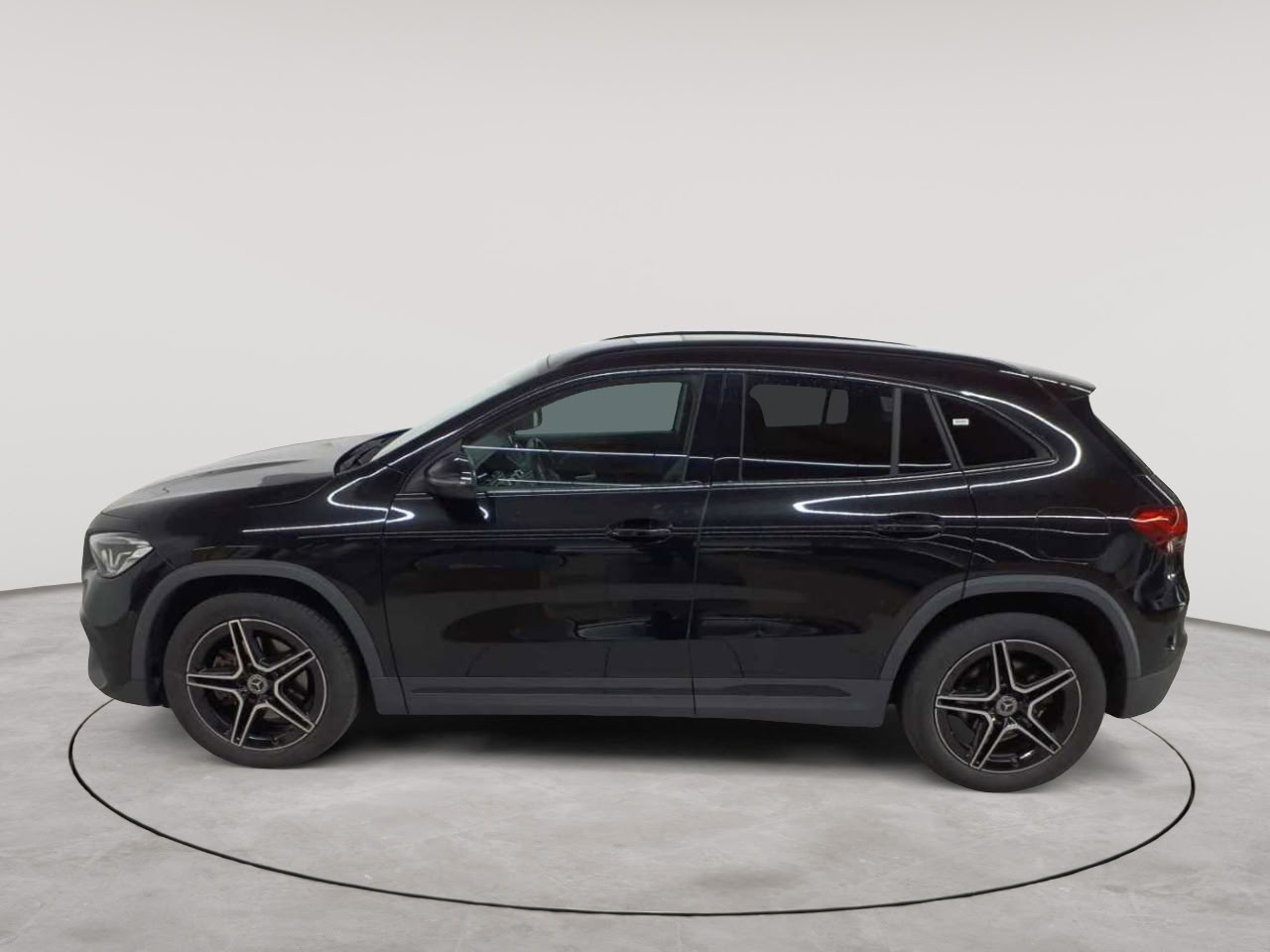Mercedes-Benz GLA 250 e 8G-DCT AMG Line 6