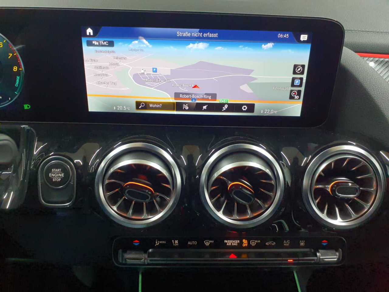 Mercedes-Benz GLA 250 e 8G-DCT AMG Line 12