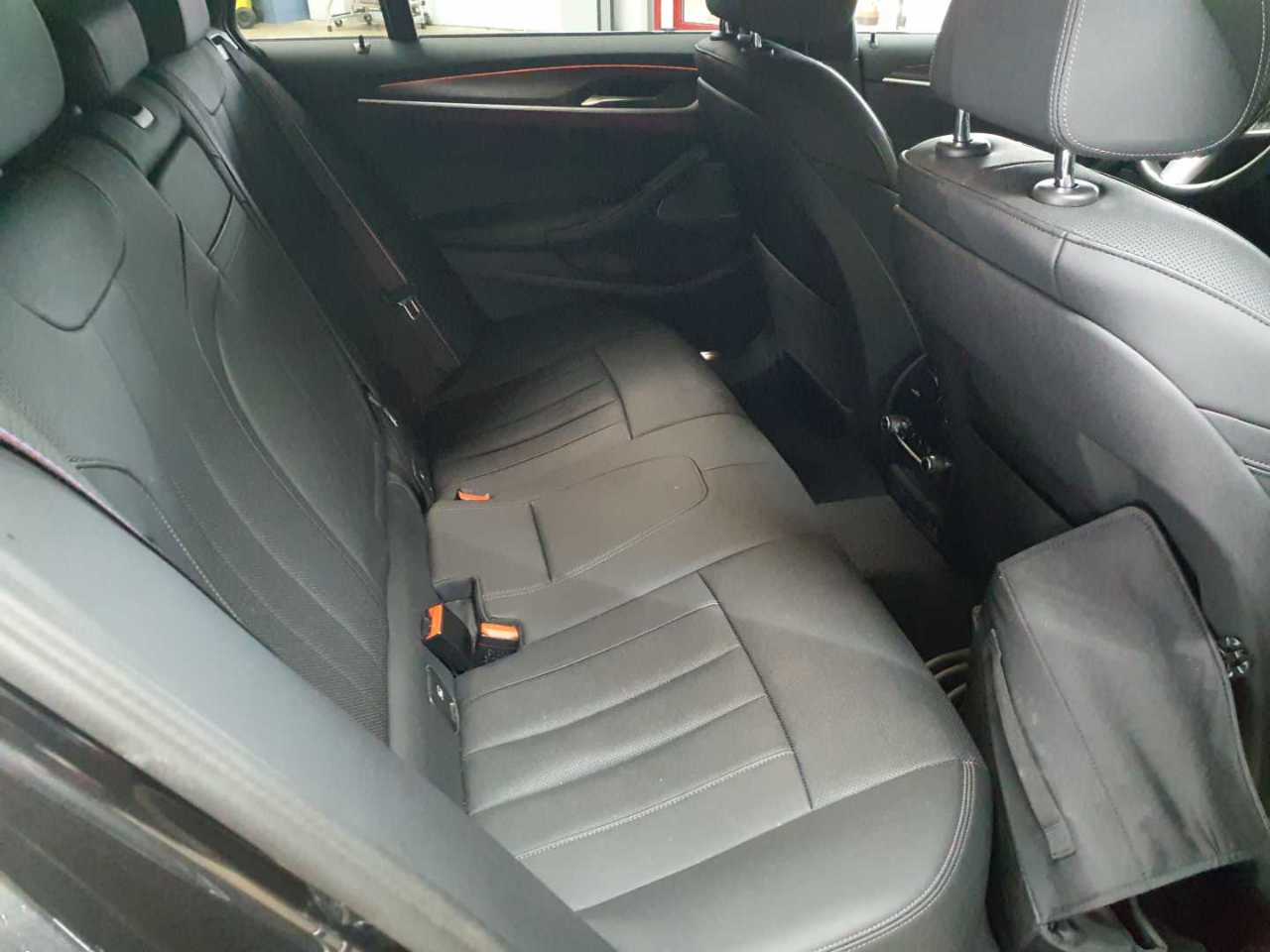 Bmw 530e Touring Aut. 14