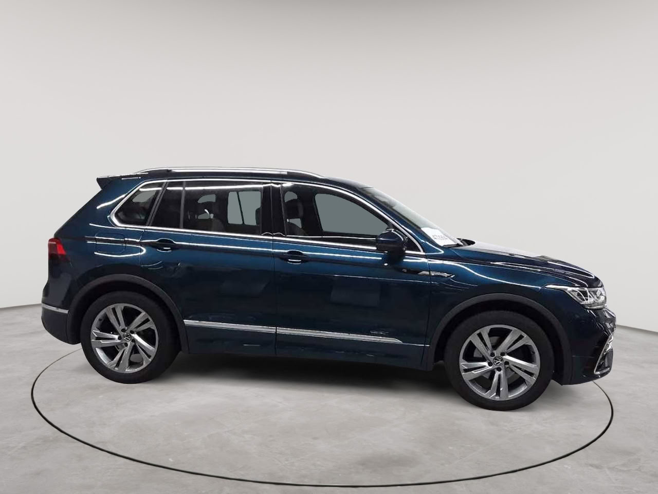 Volkswagen Tiguan 2.0 TDI SCR DSG R-Line 3