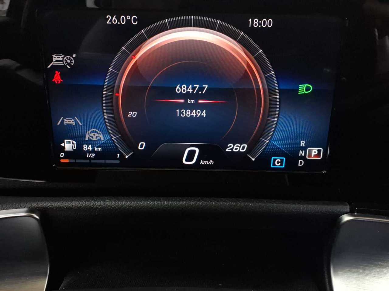 Mercedes-Benz GLB 200 7G-DCT AMG Line 11