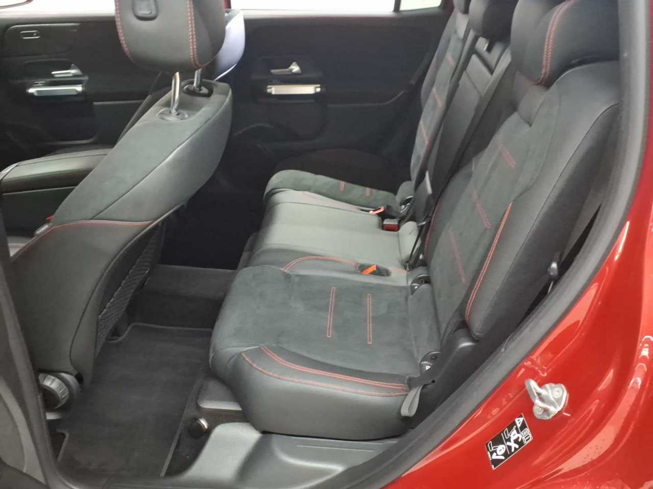 Mercedes-Benz GLB 200 7G-DCT AMG Line 13