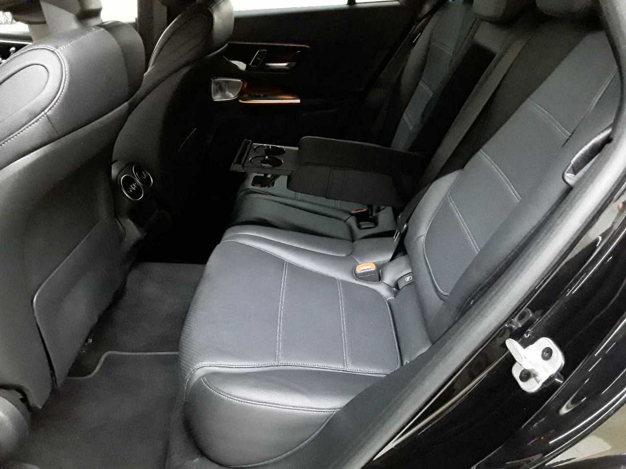 Mercedes-Benz GLC 220 d 4Matic 9G-TRONIC AMG Line Advanced 13
