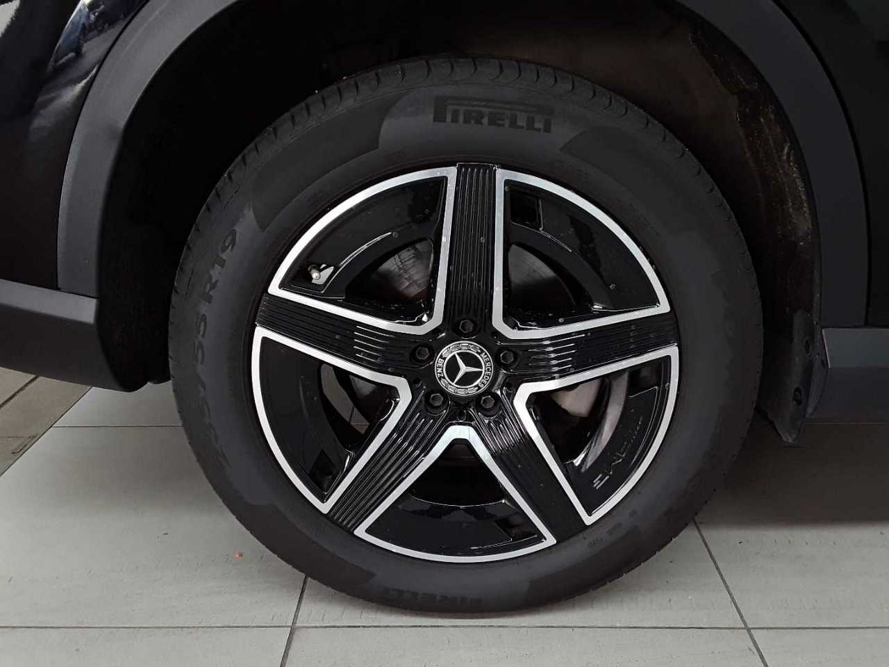 Mercedes-Benz GLC 220 d 4Matic 9G-TRONIC AMG Line Advanced 20