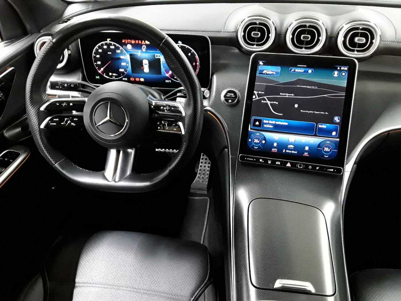 Mercedes-Benz GLC 220 d 4Matic 9G-TRONIC AMG Line Advanced 10