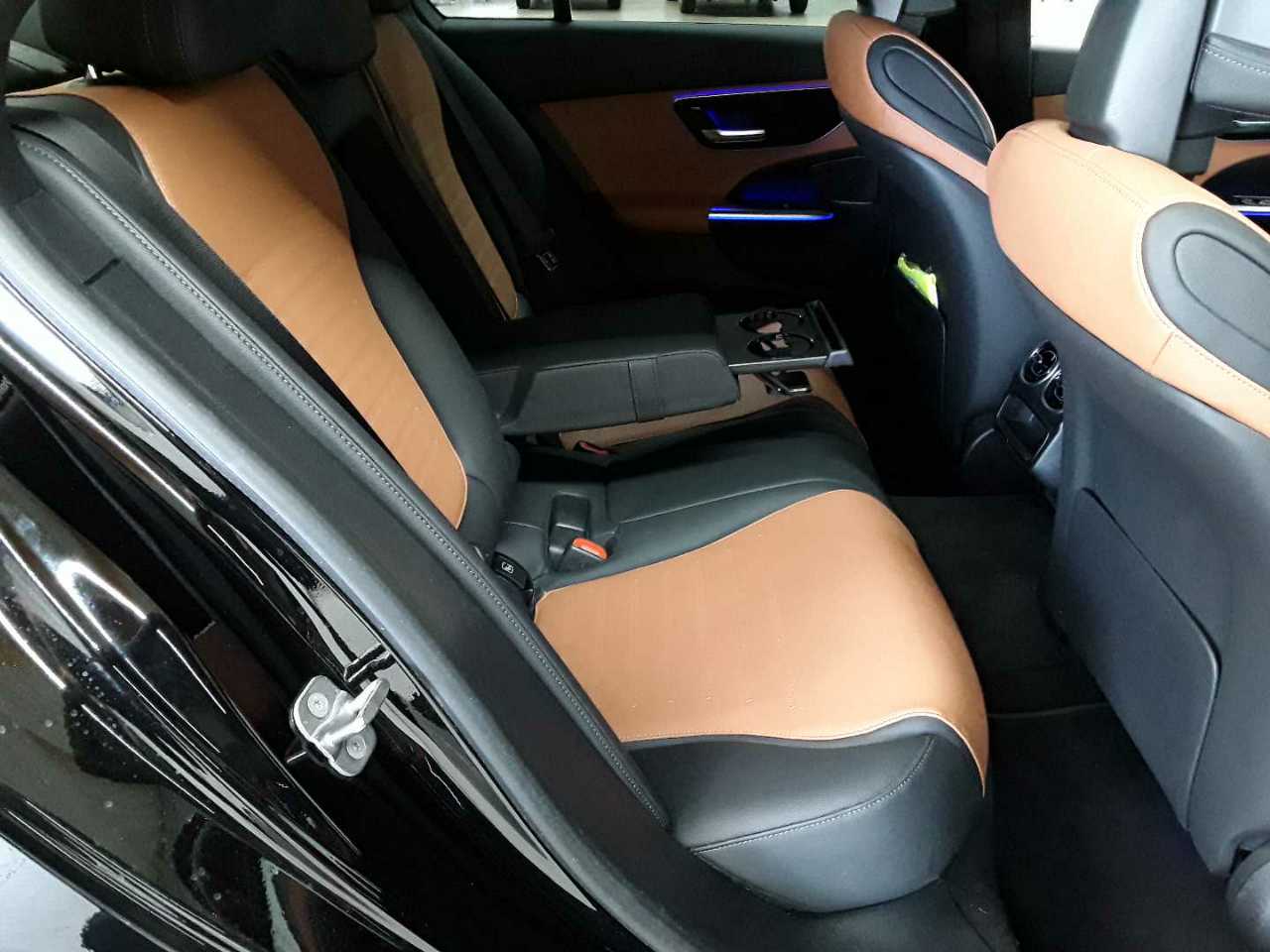 Mercedes-Benz C 200 d 9G-TRONIC AMG Line Advanced 14