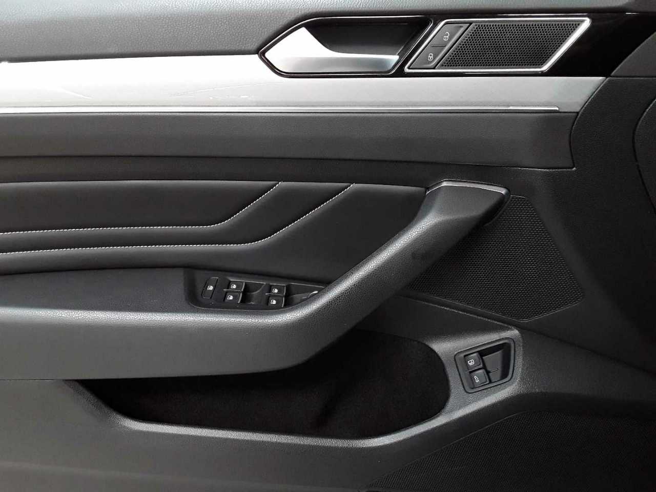 Vw Passat Variant 1.4 TSI Plug-In-Hybrid DSG GTE 17