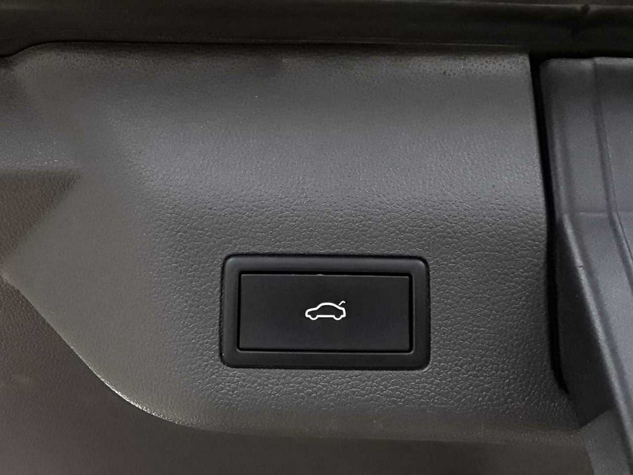 Vw Multivan 2,0 TDI SCR LÜ Style 18