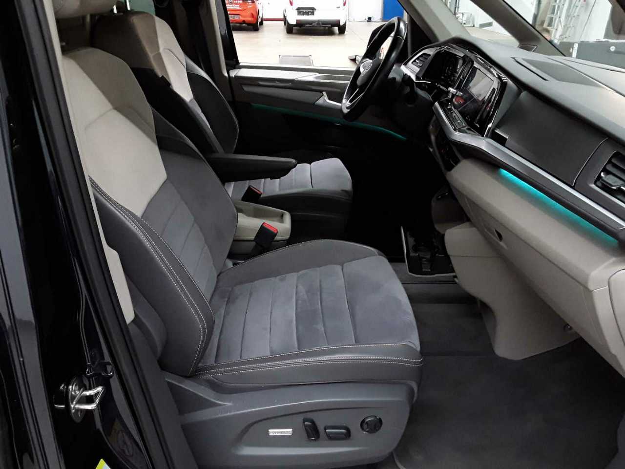 Vw Multivan 2,0 TDI SCR LÜ Style 8