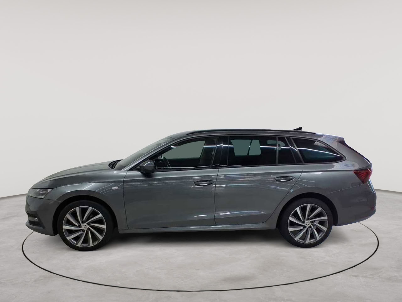 Skoda Octavia Combi 2.0 TDI DSG Tour 6
