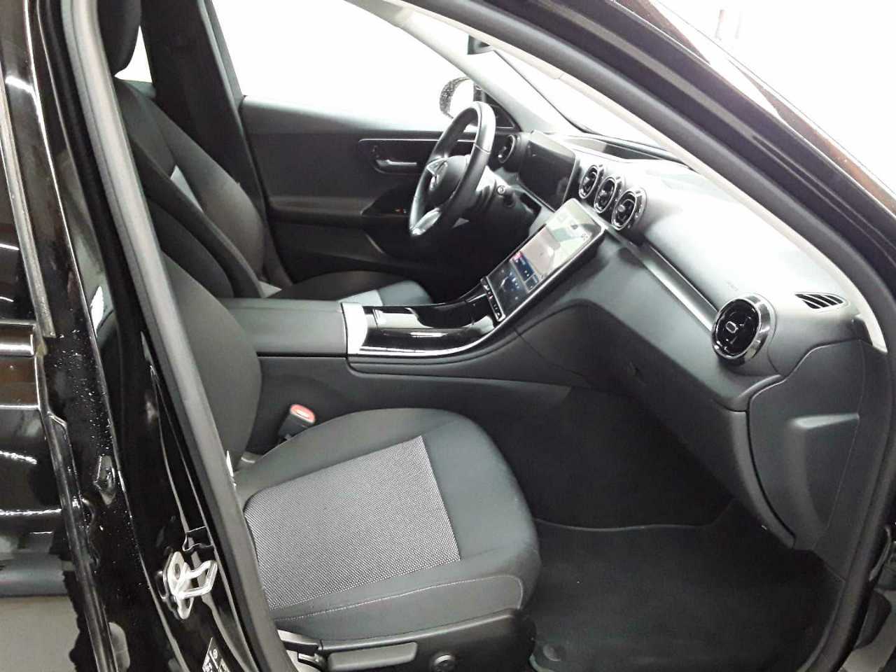 Mercedes-Benz C 300 e T 9G-TRONIC 8