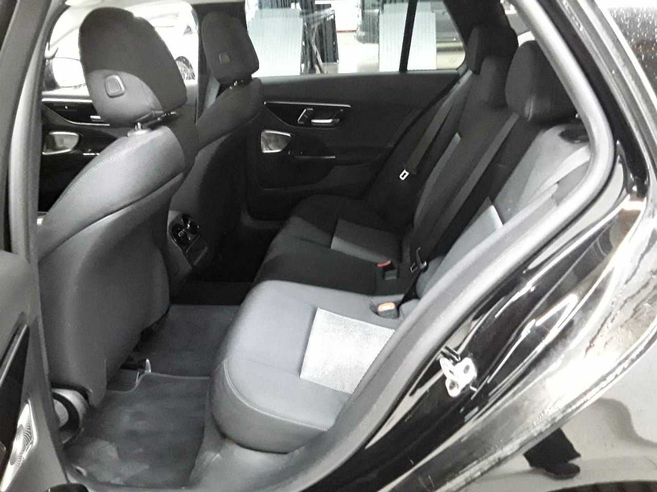 Mercedes-Benz C 300 e T 9G-TRONIC 13