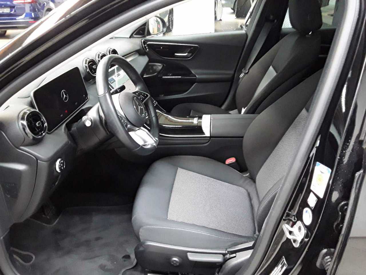 Mercedes-Benz C 300 e T 9G-TRONIC 7