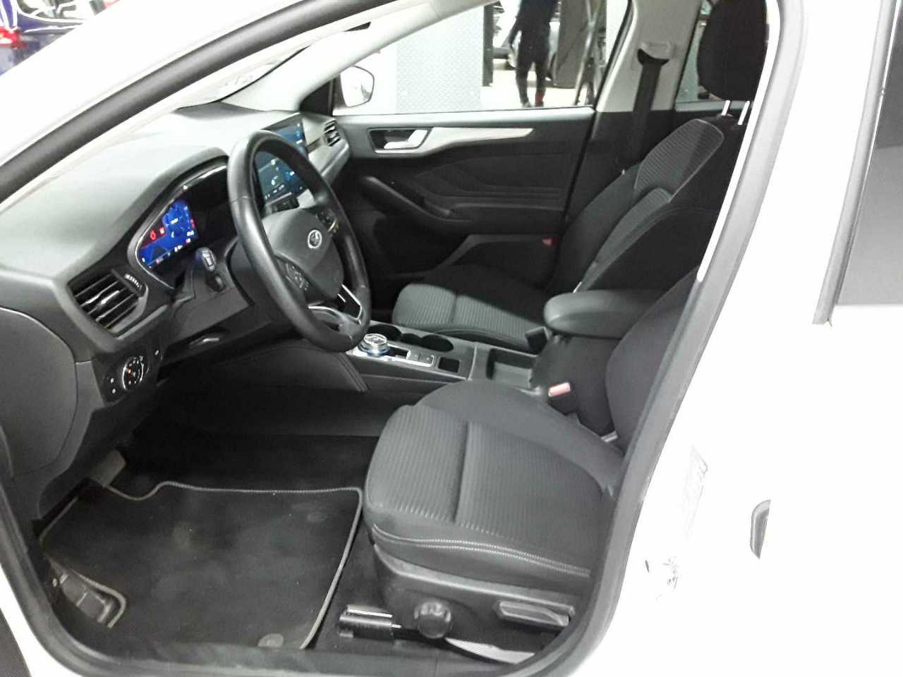 Ford Focus Turnier 1.5 EcoBlue Start-Stopp-System Aut. TITANIUM X 7