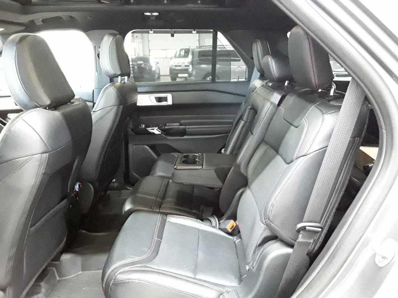 Ford Explorer EcoBoost Plug-in Hybrid ST-LINE 13